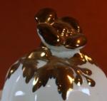 Prize Bloom - J & E Mayer - EMB - Finial 2.JPG
