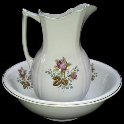 Alfred Meakin - Fishhook - MR - Ewer and Basin