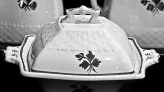 Anthony Shaw - Basketweave - TL - Butter Dish - square 6 in. diameter at fullest part of each side