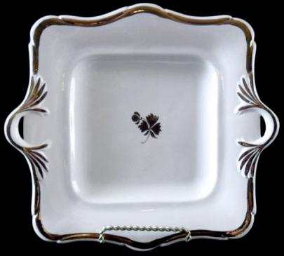 Anthony Shaw - Pear - TL - Cake Plate