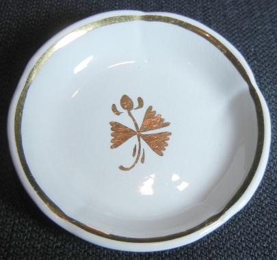 Bishop and Stonier - Chelsea - TL - Butter Pat - 3.125 in_