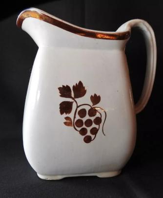 Challinor & Mayer - Simple Square - TB - Pitcher 7.5 inches