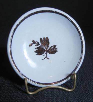 East End - Plain Round - TL - Butter Pat