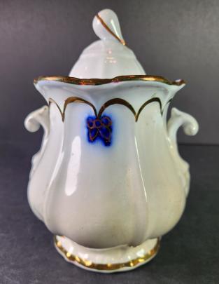 Elsmore and Forster - Arched Forget-Me-Not - LB - Sugar Bowl lustre band with cobalt plumes  (may have wrong lid)