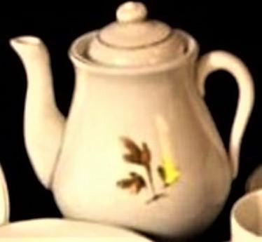 Knowles, Taylor & Knowles - Plain Round - TL - childs teapot