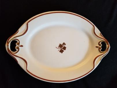 Mellor Taylor - Senate Shape - Tea Leaf - Cake Plate