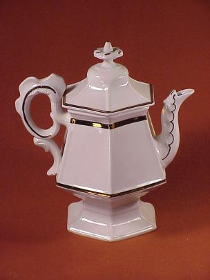 Jacob Furnival - Cockscomb Handle - LB - Coffeepot/Teapot
