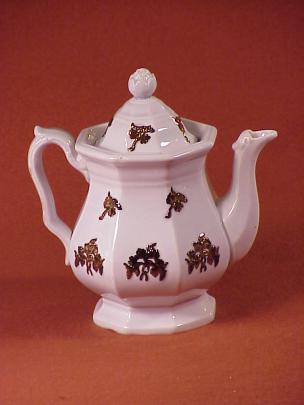 Unknown - Primary - CG - Child's Coffeepot/Teapot