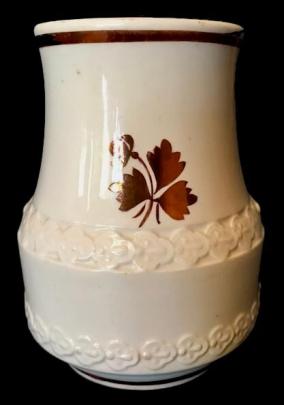 Wedgwood - Fleur-de-Lis Chain - TL - Brush Vase