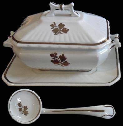 Wedgwood - Square Ridged Ribbed - TL - Sauce Tureen