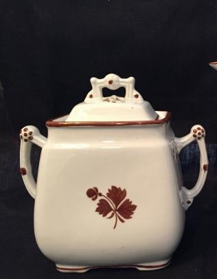 Wilkinson - Daisy 'n' Chain - TL - Sugar Bowl